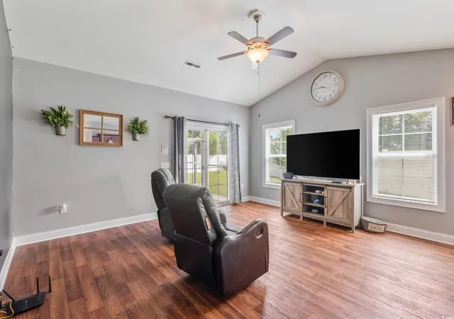 Photo 3 of Single family home for sale at 221 Maple Oak Dr, Conway, SC 29526 | MLS# 2517489 | Listing updated on 2026-09-30