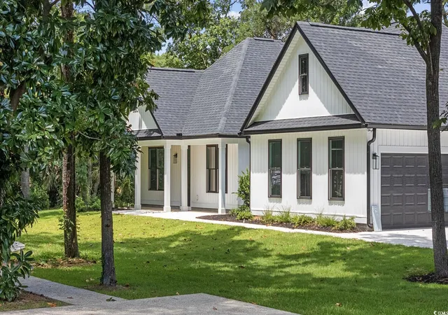 Photo 2 of Single family home for sale at 4806 N Kings Hwy, Myrtle Beach, SC 29577 | MLS# 2518881 | Listing updated on 2026-07-16