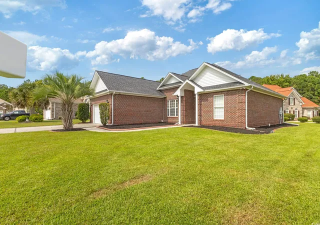 Photo 4 of Single family home for sale at 4050 Victoria Ct, Myrtle Beach, SC 29588 | MLS# 2522128 | Listing updated on 2026-08-01