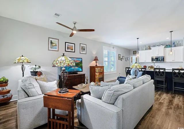 Homes for sale in Pawleys Island, SC | 95 A Lydia Ln, Pawleys Island, SC 29585