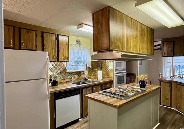 4th image of 1801 East Lake Dr, Myrtle Beach, SC 29575 | MLS# 2526412