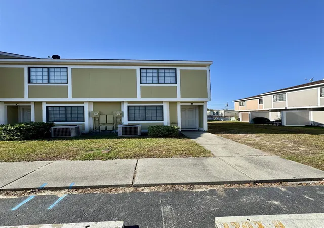 Photo 3 of Townhouse for sale at 1207 Pinegrove Dr #C, Myrtle Beach, SC 29577 | MLS# 2526911 | Listing updated on 2026-08-18