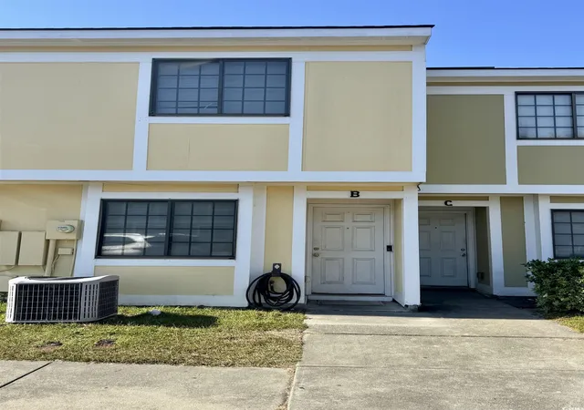 Photo 2 of Townhouse for sale at 1207 Pinegrove Dr #B, Myrtle Beach, SC 29577 | MLS# 2526913 | Listing updated on 2026-08-18