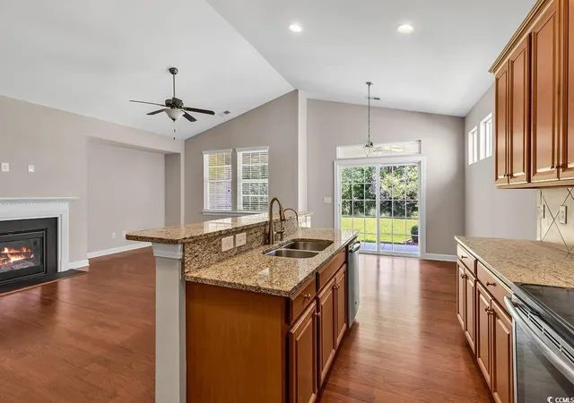 3rd image of 2011 Oxford St, Myrtle Beach, SC 29577 | MLS# 2526959