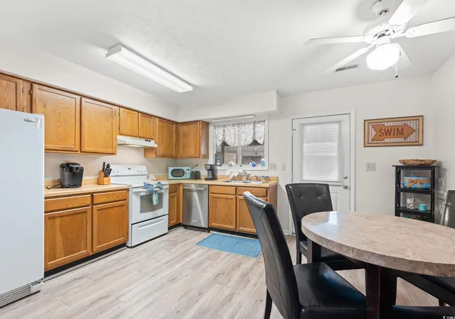 Photo 4 of Townhouse for sale at 1509 Madison Dr #C, North Myrtle Beach, SC 29582 | MLS# 2526974 | Listing updated on 2026-09-29