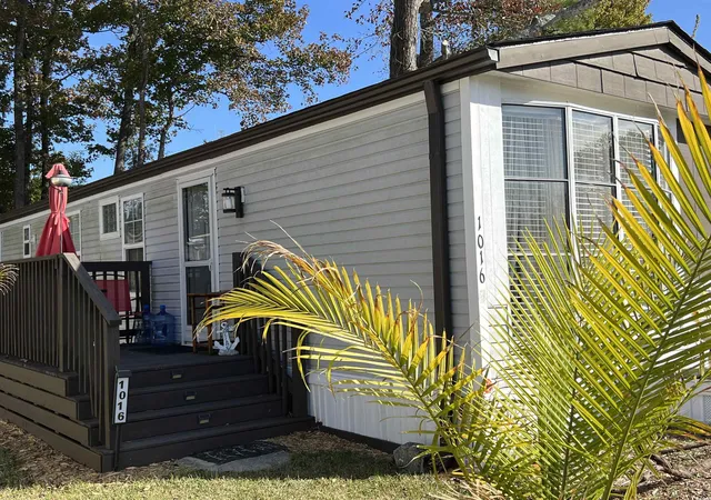3rd image of 1016 Foxfire Dr, North Myrtle Beach, SC 29582 | MLS# 2527471