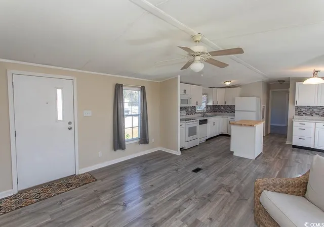 Photo 4 of Manufactured home for sale at 1013 Conway Plantation Dr, Conway, SC 29526 | MLS# 2527804 | Listing updated on 2026-08-04