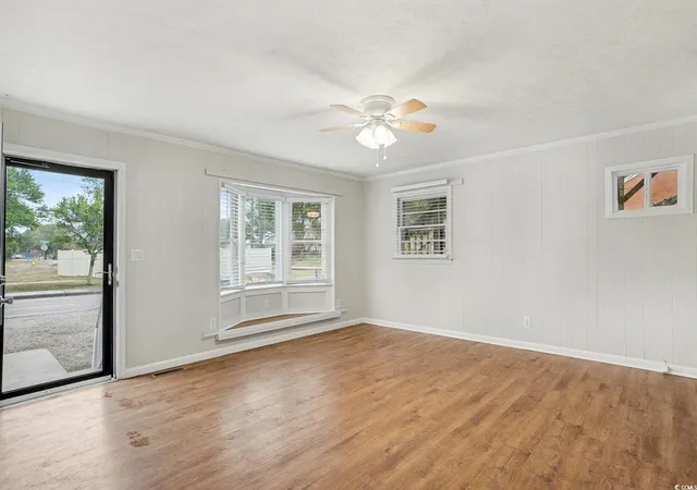 Listing Photo 4 - Condo for sale in building located at 603 Maple St, Myrtle Beach, SC 29577