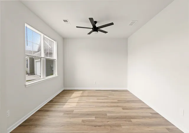 Photo 3 of Single family home for sale at 331 Picnic Basket Pl, Longs, SC 29568 | MLS# 2528934 | Listing updated on 2026-09-25
