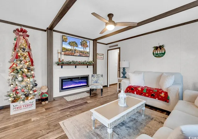 Photo 3 of Manufactured home for sale at 1213 Seagull Blvd, North Myrtle Beach, SC 29582 | MLS# 2529435 | Listing updated on 2026-10-01