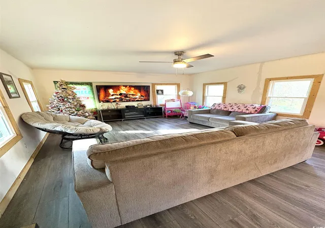 Photo 3 of Manufactured home for sale at 951 Saint John Rd, Galivants Ferry, SC 29544 | MLS# 2529645 | Listing updated on 2025-12-17