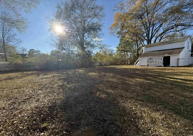Photo 2 of Single family home for sale at 305 E Bamberg St, Latta, SC 29565 | MLS# 2529707 | Listing updated on 2026-08-03