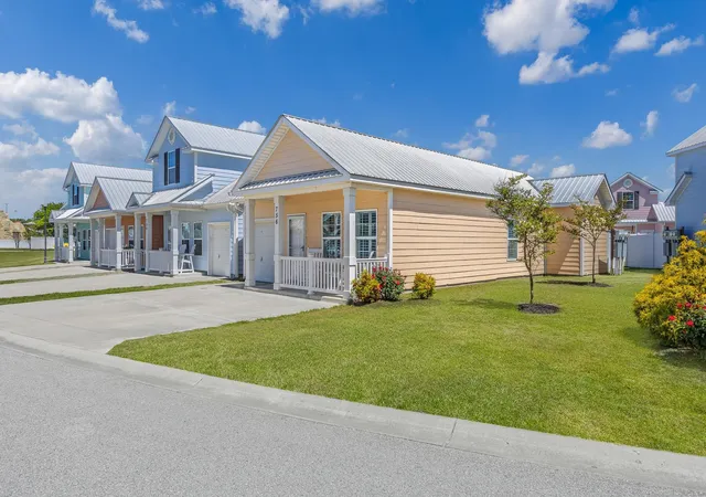 Homes for sale in North Myrtle Beach, SC | 756 Shell Creek Cir, North Myrtle Beach, SC 29582