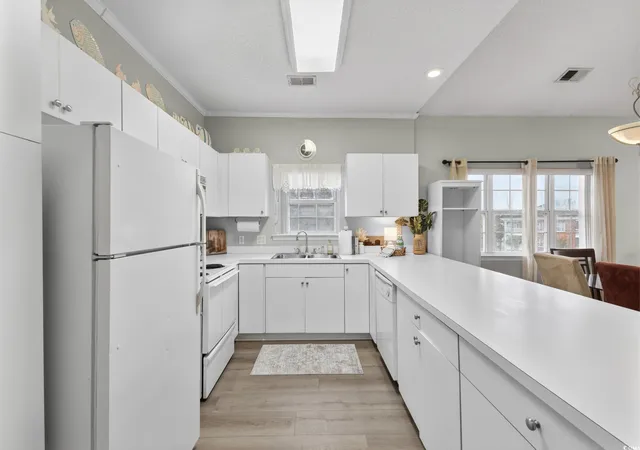 4th image of 3915 Gladiola Ct #301, Myrtle Beach, SC 29588 | MLS# 2530150