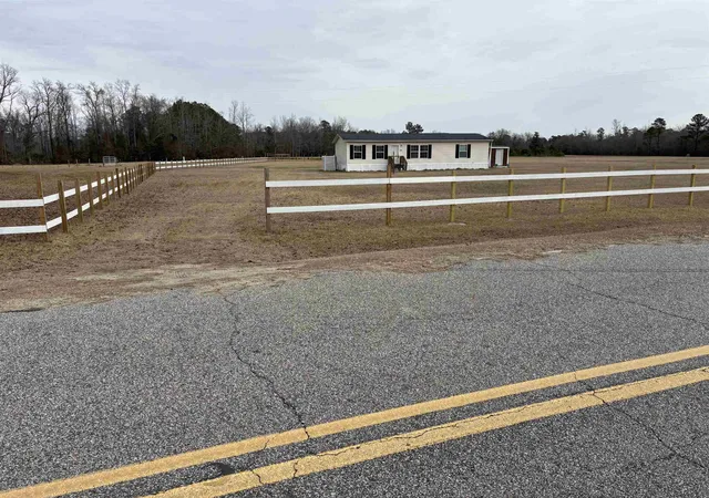 Homes for sale in Nichols, SC | 6608 Black Creek Rd, Nichols, SC 29581 | MLS# 2600092