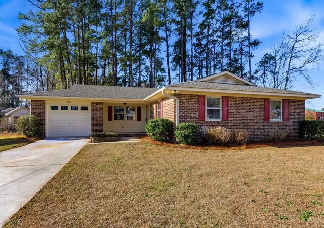 Homes for sale in Conway, SC | 305 Watson St, Conway, SC 29527 | MLS# 2600989