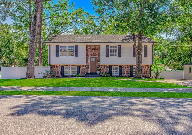 Photo 1 of Single family home for sale at 313 N Poplar Dr, Surfside Beach, SC 29575 | MLS# 2601050 | Listing updated on 2026-07-10