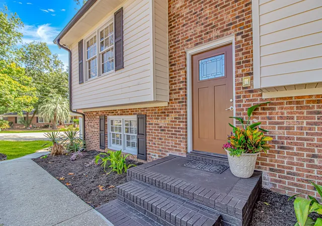 Photo 3 of Single family home for sale at 313 N Poplar Dr, Surfside Beach, SC 29575 | MLS# 2601050 | Listing updated on 2026-07-10