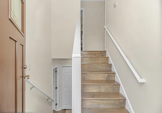 Photo 4 of Single family home for sale at 313 N Poplar Dr, Surfside Beach, SC 29575 | MLS# 2601050 | Listing updated on 2026-07-10