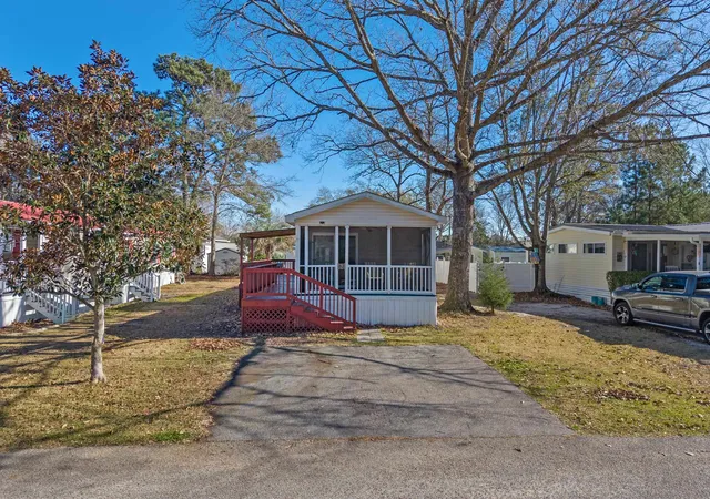 Photo 4 of Manufactured home for sale at 62 Crooked Is Cir, Murrells Inlet, SC 29576 | MLS# 2601478 | Listing updated on 2026-07-19
