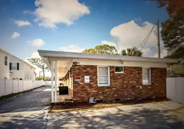 Listing Photo 4 - Condo for sale in building located at 706 Mitchell Dr, Myrtle Beach, SC 29577
