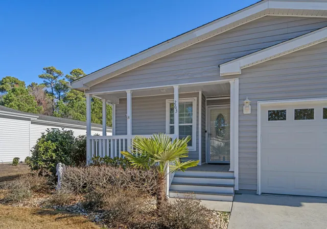 Photo 2 of Sale Pending at 263 Walden Lake Rd, Conway, SC 29526 | MLS# 2601713 | Listing updated on 2026-07-13