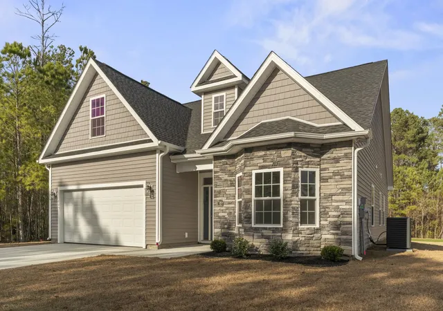Photo 3 of Single family home for sale at 565 Timber Crk Dr, Loris, SC 29569 | MLS# 2601818 | Listing updated on 2026-08-18