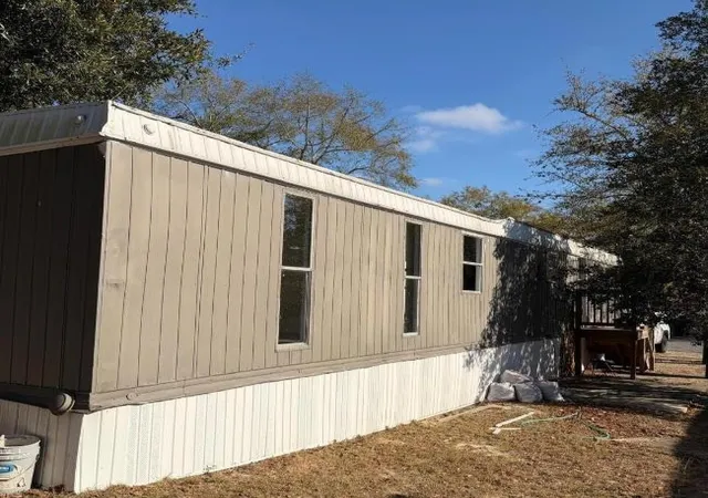 Photo 2 of Single family home for sale at 101 Dubbs Ave, West Columbia, SC 29169 | MLS# 2601877 | Listing updated on 2026-10-07