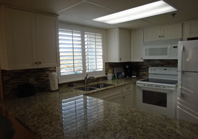 Homes for sale in Pawleys Island, SC | 601 Retreat Bch Cir, Pawleys Island, SC 29585