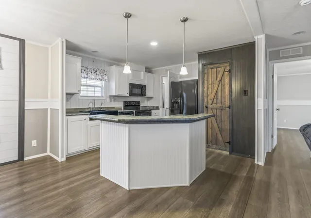 Photo 4 of Sale Pending at 136 Shetland Woods Dr, Myrtle Beach, SC 29577 | MLS# 2602241 | Listing updated on 2026-08-03