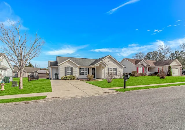 Photo 3 of Single family home for sale at 1012 Cadbury Ct, Conway, SC 29527 | MLS# 2602373 | Listing updated on 2026-08-31