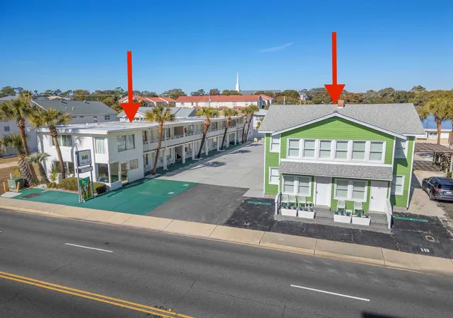 Photo 1 of Single family home for sale at 510, 508 S Ocean Blvd, North Myrtle Beach, SC 29582 | MLS# 2602951 | Listing updated on 2026-09-29