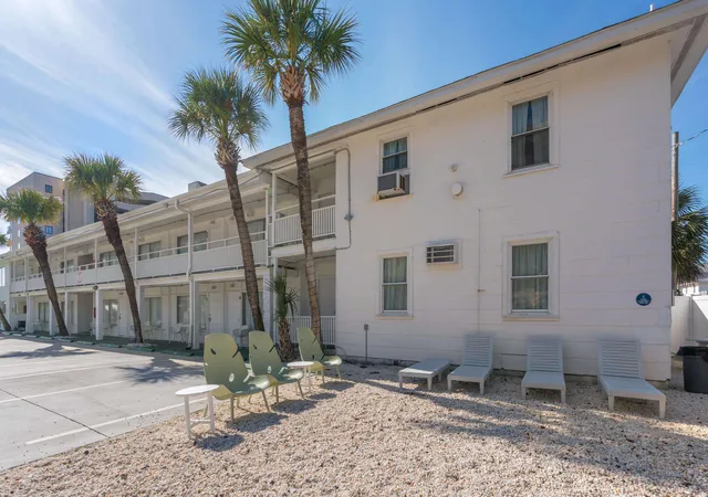 Photo 3 of Single family home for sale at 510, 508 S Ocean Blvd, North Myrtle Beach, SC 29582 | MLS# 2602951 | Listing updated on 2026-09-29