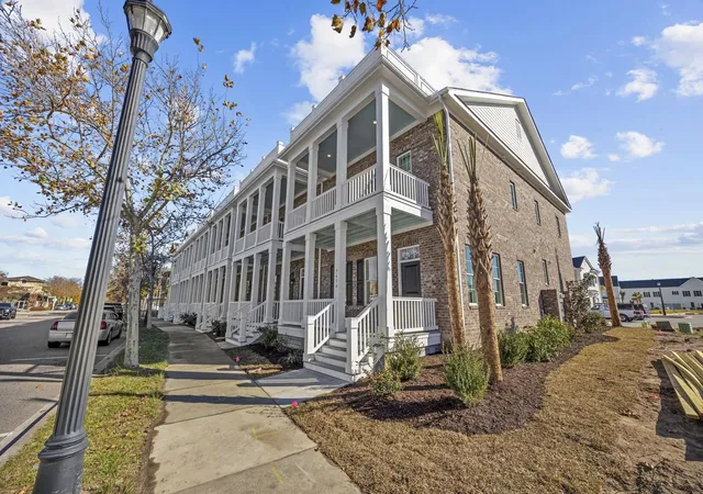 Photo 2 of Sale Pending at 976 Farrow Pkwy #C, Myrtle Beach, SC 29577 | MLS# 2603136 | Listing updated on 2026-06-10
