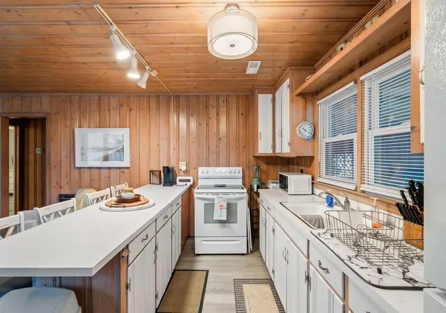 5th image of 304 23Rd Ave N, North Myrtle Beach, SC 29582 | MLS# 2603189