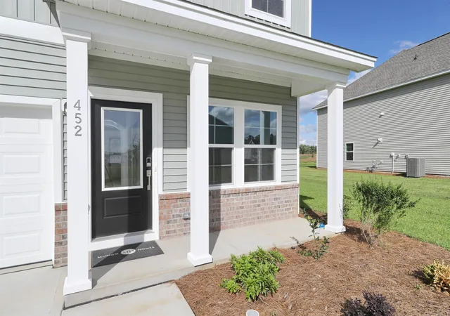Photo 3 of Single family home for sale at 452 Atamasco Ct, Conway, SC 29526 | MLS# 2603390 | Listing updated on 2026-10-06