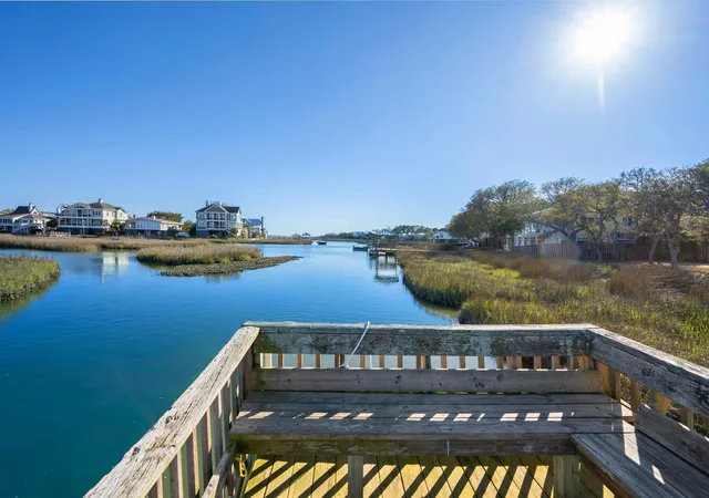 Homes for sale in Pawleys Island, SC | 88 Salt Marsh Circle, Pawleys Island, SC 29585 | Houzeo