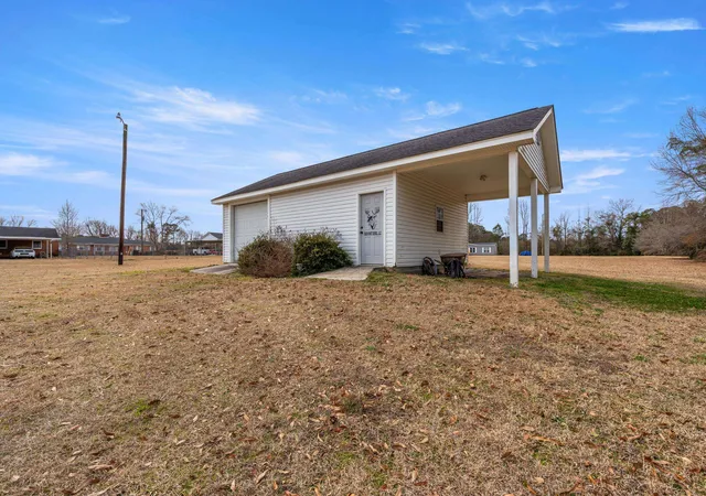 Homes for sale in Mullins, SC | 3813 W Marion St, Mullins, SC 29574 | MLS# 2603499