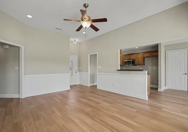 3rd image of 321 Millbrook Circle, Galivants Ferry, SC 29544 | MLS# 2603633