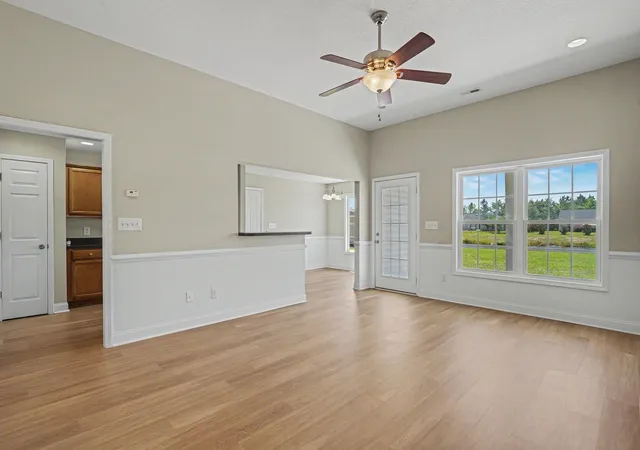 5th image of 321 Millbrook Circle, Galivants Ferry, SC 29544 | MLS# 2603633
