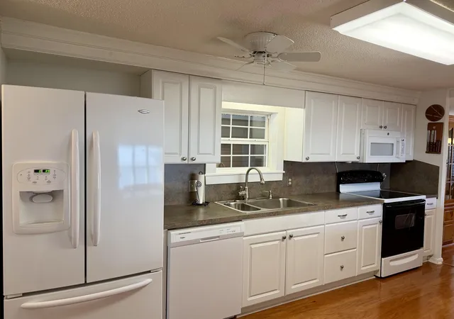 4th image of 426 East Lake Dr, Myrtle Beach, SC 29575 | MLS# 2603845