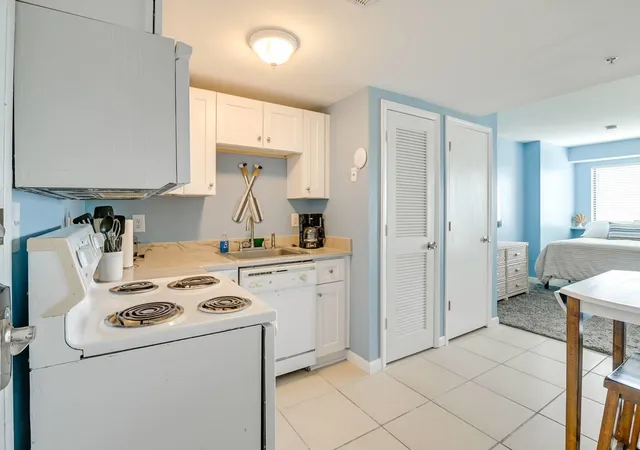 Photo 4 of Condo for sale at 5905 S Kings Hwy #203, Myrtle Beach, SC 29575 | MLS# 2604084 | Listing updated on 2026-03-02