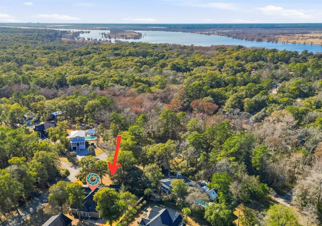 Photo 3 of Single family home for sale at 548 Arcadia Rd, Pawleys Island, SC 29585 | MLS# 2604321 | Listing updated on 2026-08-26