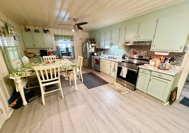 3rd image of 811 Cedar St, Georgetown, SC 29440 | MLS# 2604396