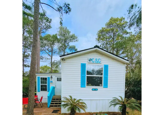 Photo 1 of Manufactured home for sale at 10 Ocean Reef Ln, Murrells Inlet, SC 29576 | MLS# 2604476 | Listing updated on 2026-08-31