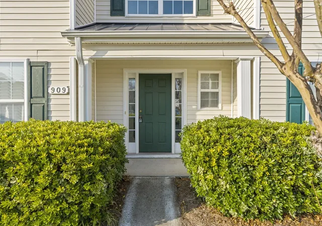 Photo 3 of Sale Pending at 909 Barn Owl Ct #909, Myrtle Beach, SC 29579 | MLS# 2604682 | Listing updated on 2026-08-22