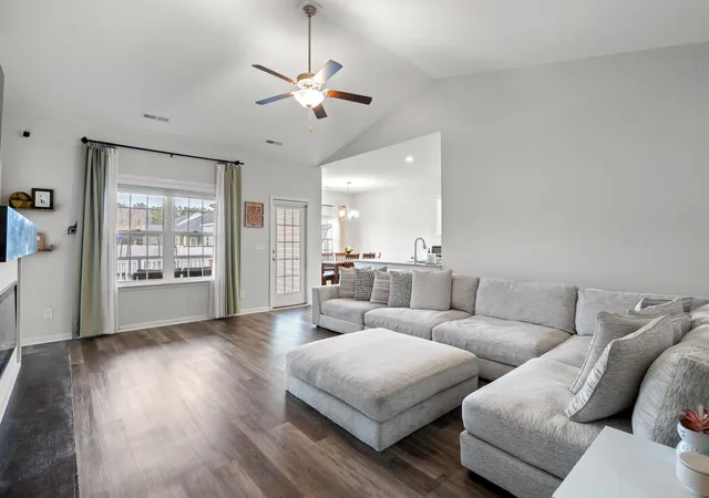Photo 3 of Sale Pending at 380 Rose Ave, Georgetown, SC 29440 | MLS# 2604890 | Listing updated on 2026-08-19
