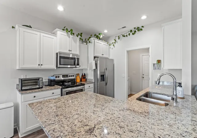 Photo 3 of Sale Pending at 380 Rose Ave, Georgetown, SC 29440 | MLS# 2604890 | Listing updated on 2026-08-19