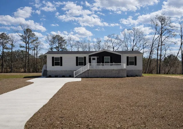 Homes for sale in Longs, SC | 597 Loop Circle, Longs, SC 29568 | MLS# 2605107