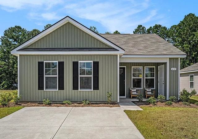 Homes for sale in Loris, SC | 915 Farmers Passage Loop, Loris, SC 29569 | MLS# 2605295